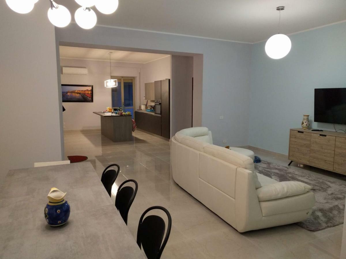Casa Bella - 3 Baths - Walk To Ortigia Apartment Syracuse Exterior photo
