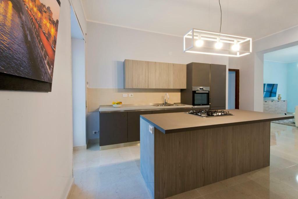Casa Bella - 3 Baths - Walk To Ortigia Apartment Syracuse Exterior photo